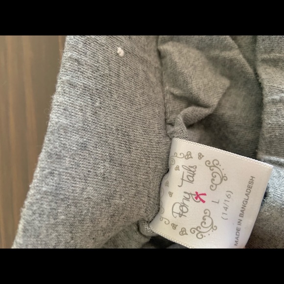 Pony tails grey skirt - Picture 4 of 4